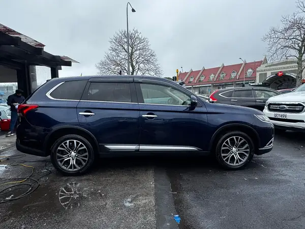 2015 Mitsubishi Outlander 4WD 24G NAVI PACKAGE Carousel 16