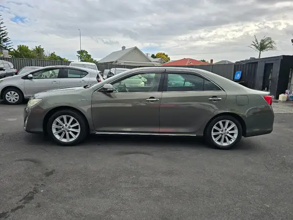2013 Toyota Camry Carousel 3