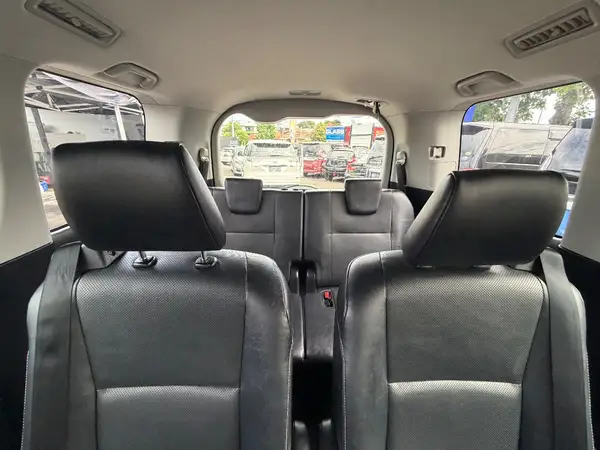 2015 Toyota Esquire HYBRID GI Carousel 1