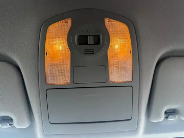2015 Toyota Prius Alpha ALPHA S Carousel 8