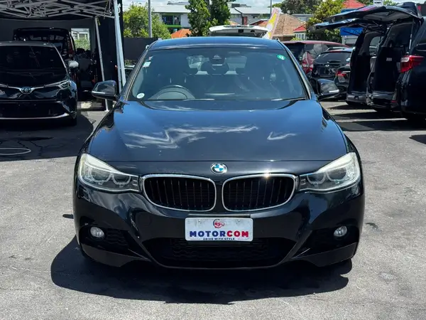 2014 BMW 320i I GRANTURISMO M-SPORT Carousel 1