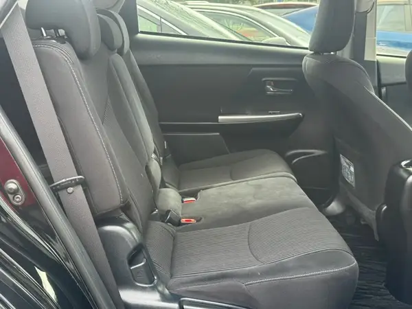 2015 Toyota Prius Alpha ALPHA S Carousel 1