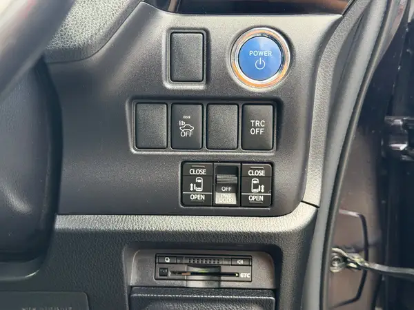 2015 Toyota Esquire HYBRID GI Carousel 6