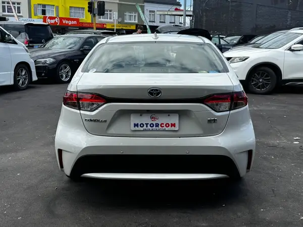 2020 Toyota Corolla HYBRID G-X Carousel 16