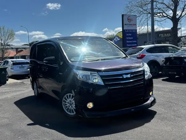 2015 Toyota Noah HYBRID G