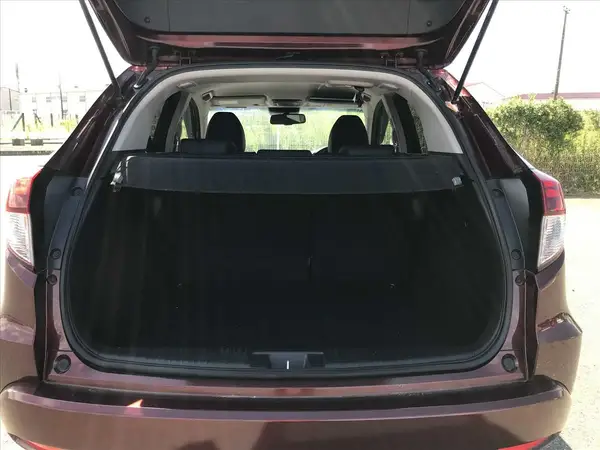 2015 Honda Vezel Hybrid Z Carousel 1