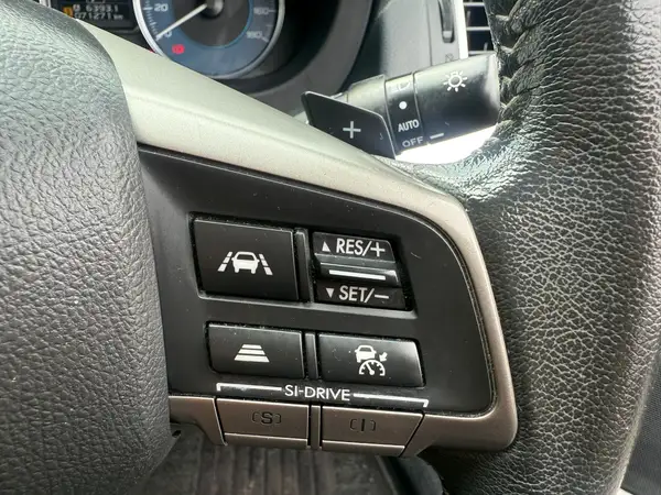 2015 Subaru XV 2.0I-L EYESIGHT 4WD Carousel 11