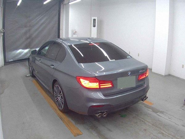 2018 BMW 523i M-SPORT Carousel 3