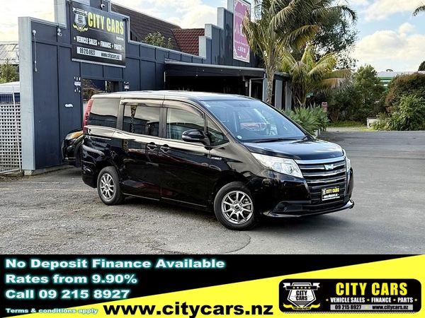 2015 Toyota Noah Hybrid