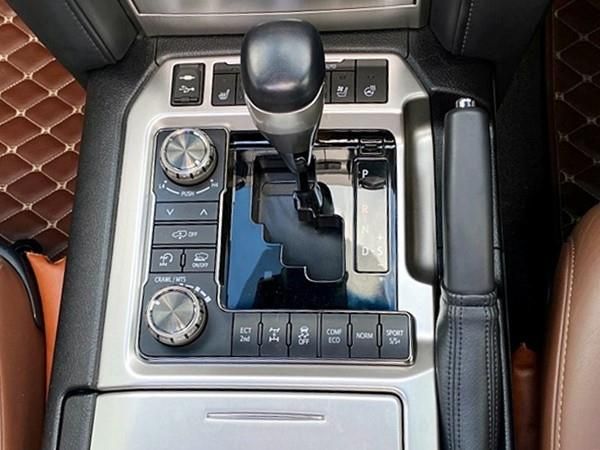 2020 Toyota Land Cruiser ZX Carousel 3