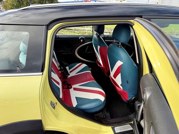 2012 Mini Cooper CROSSOVER Carousel 1