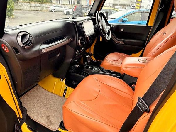 2015 Jeep Wrangler Unlimited Sport 4WD Carousel 6