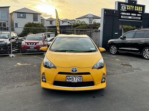 2012 Toyota Aqua Carousel 8