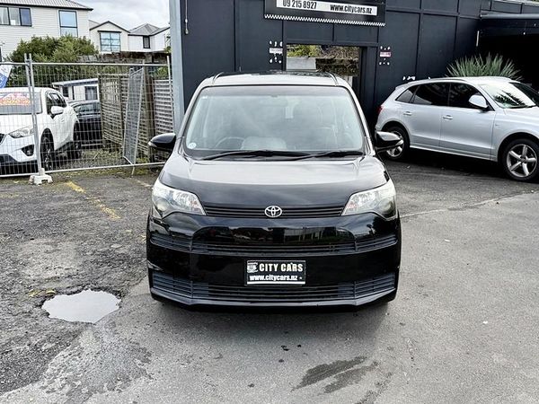 2015 Toyota Spade G Carousel 17