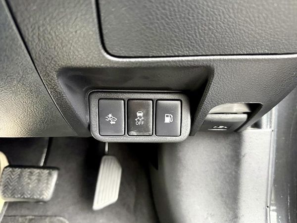 2016 Toyota Avensis Wagon Carousel 8