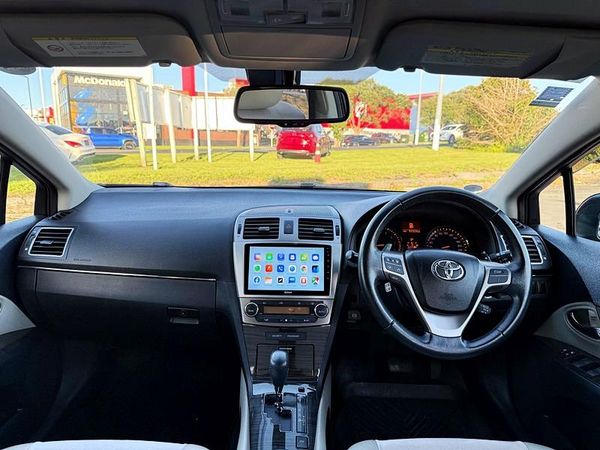 2013 Toyota Avensis Wagon Carousel 4