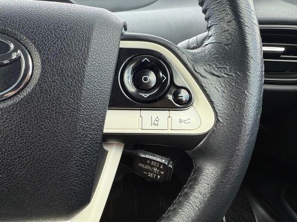 2016 Toyota Prius Carousel 7