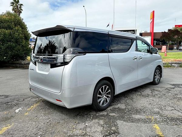 2017 Toyota Vellfire 2.5 8 Seater Carousel 9