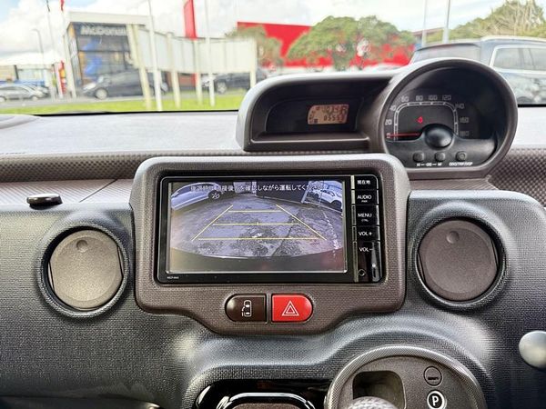 2015 Toyota Spade G Carousel 6