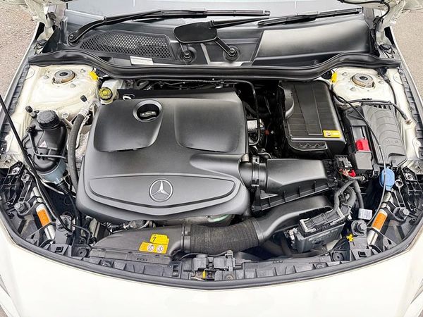 2014 Mercedes-Benz CLA 180 Carousel 8