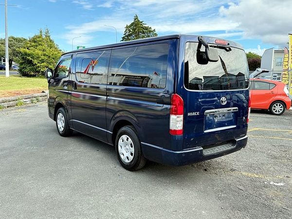 2020 Toyota Hiace DX GL Carousel 11