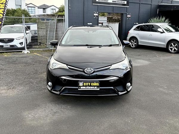 2016 Toyota Avensis Wagon Carousel 17