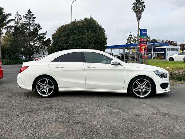 2014 Mercedes-Benz CLA 180 Carousel 9