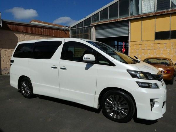 2014 Toyota Vellfire Z GOLDEN EYES II Carousel 1