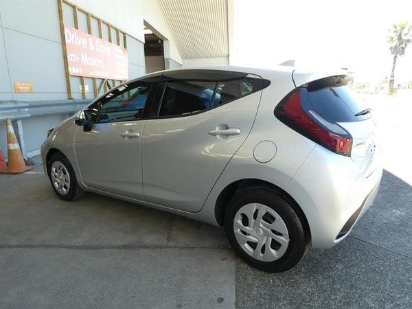 2021 Toyota Aqua S PUSH START Carousel 7