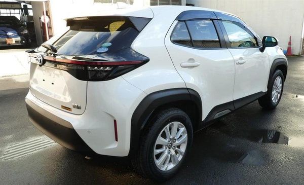 2021 Toyota Yaris Cross Carousel 3