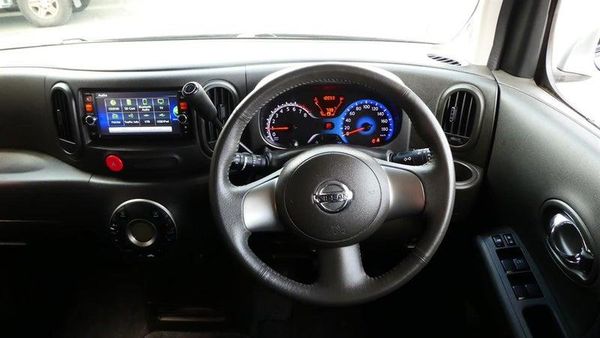 2015 Nissan Cube 15X V SMART Carousel 17