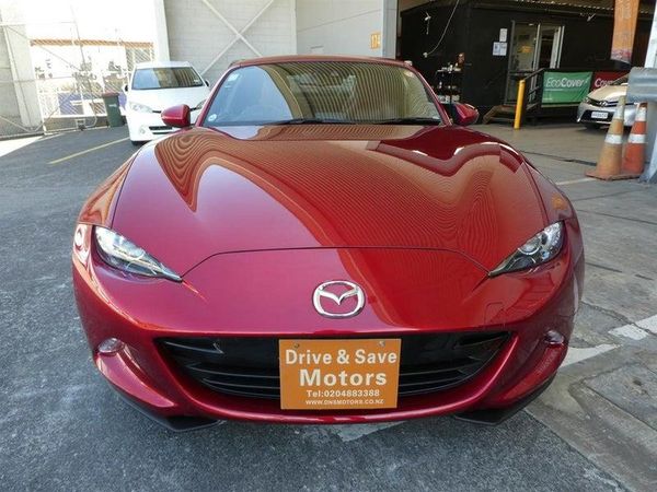 2018 Mazda Roadster RF VS Carousel 9