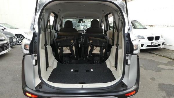2017 Toyota Sienta Hybrid G 6 Seats!PUSH START! Carousel 14