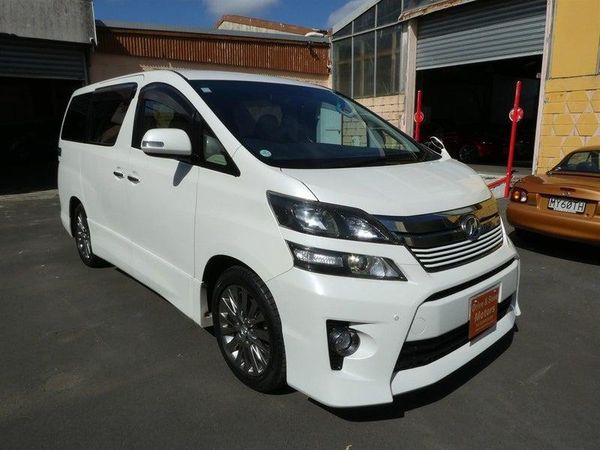 2014 Toyota Vellfire Z GOLDEN EYES II