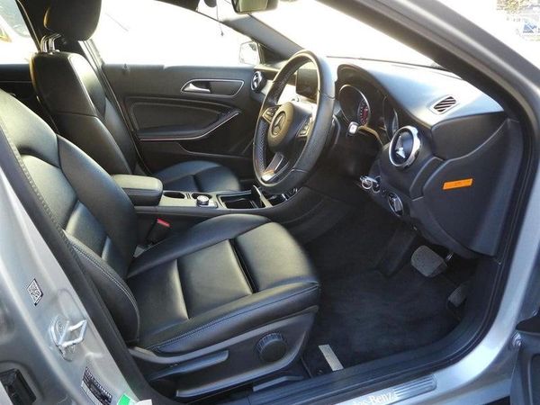 2017 Mercedes-Benz GLA 220 4 MATIC Carousel 10