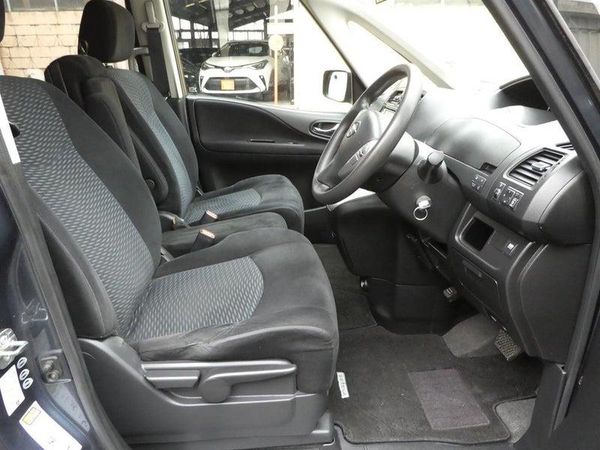 2011 Nissan Serena Carousel 10