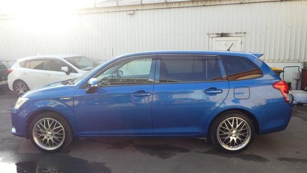 2014 Toyota Corolla FIELDER HYBRID G Carousel 2