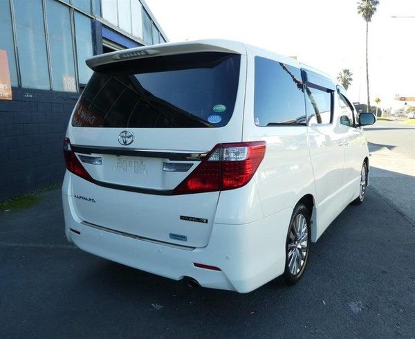 2014 Toyota Alphard 240S TYPE GOLD II Carousel 3