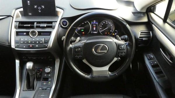 2016 Lexus NX 300h Carousel 16