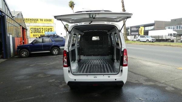 2026 Wuling Linxys G100-R Carousel 12