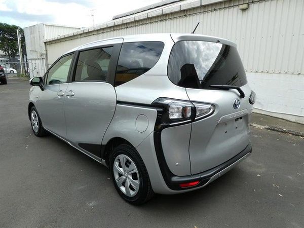 2020 Toyota Sienta HYBRID X Carousel 5