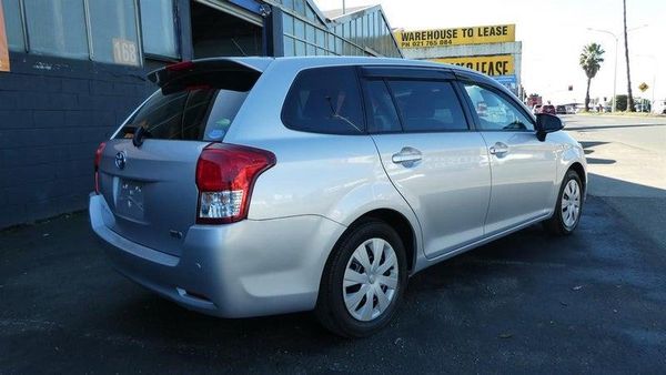 2013 Toyota Corolla FIELDER HYBRID Carousel 3