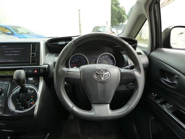 2012 Toyota Wish 1.8S Carousel 18