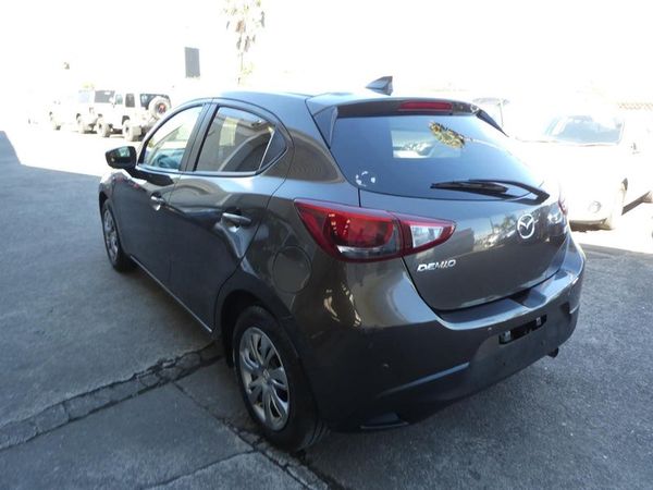 2018 Mazda Demio Carousel 6