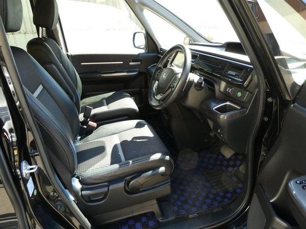 2016 Honda Step Wagon SPADA Carousel 9