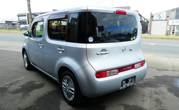 2015 Nissan Cube 15X V SMART Carousel 5