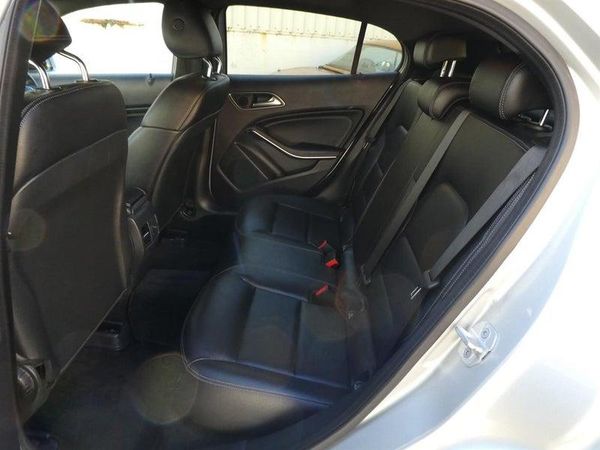 2017 Mercedes-Benz GLA 220 4 MATIC Carousel 14