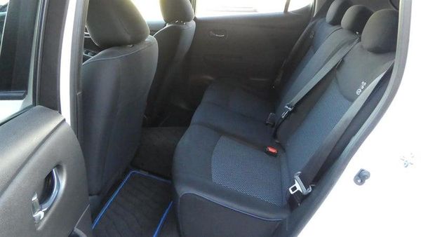 2021 Nissan Leaf S Carousel 15