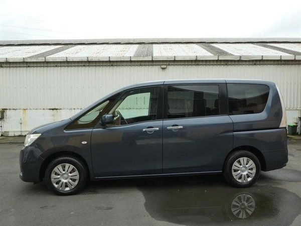 2011 Nissan Serena Carousel 6