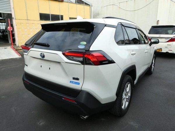 2019 Toyota RAV4 HYBRID Carousel 3